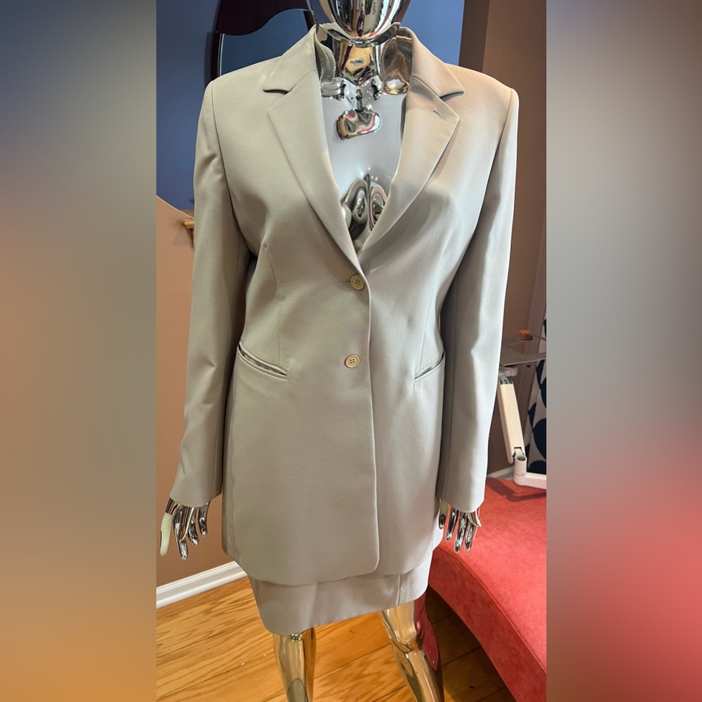 Motivi made in Italy Women's Blazer and pencil skirt   in Light cream